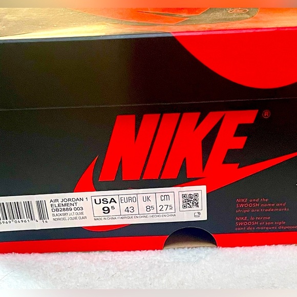 Athletic_Shoes